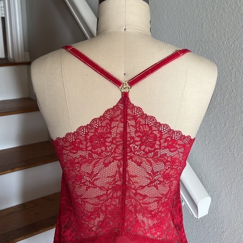 b.tempt'd by Wacoal Women's Lace Encounter Chemise Crimson Red​​​​​​​​​ - Picture 10 of 13